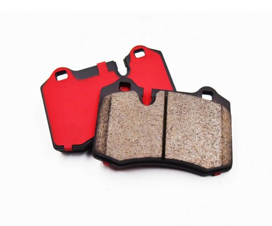 Passenger car brake pads