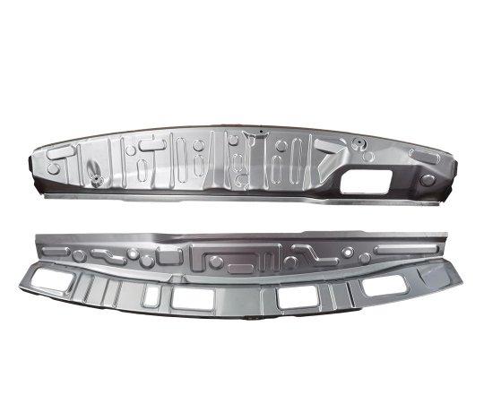 Blind welding of welding inner and outer plates of the window beam